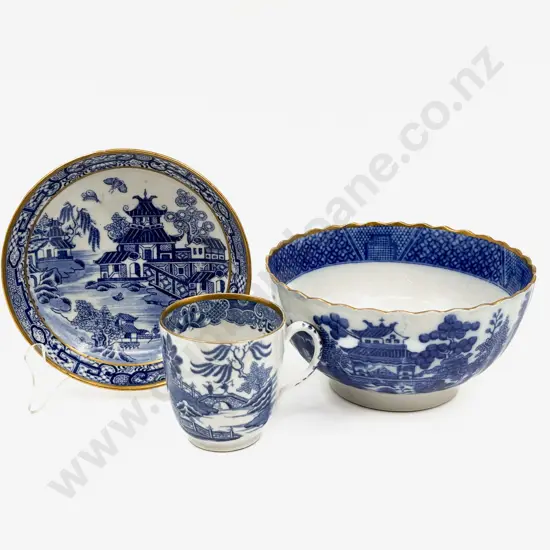 Early C19th Underglaze Blue Willow Pattern Type Coffee Cup & Saucer With Basin (a/f)
