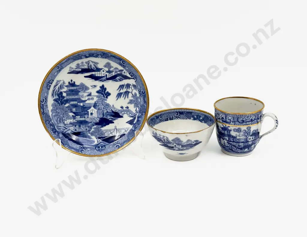 Unmarked Early C19th English Trio Blue & White Willow Pattern Image 1++