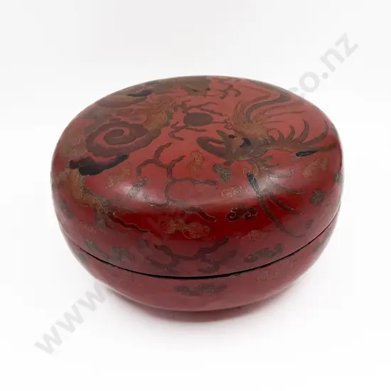 Chinese Red lacquered Circular Lidded Box