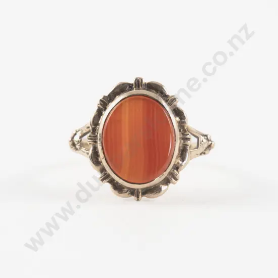 9ct Single Oval Panel Carnelian Ring