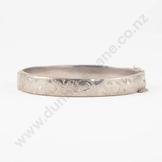 S/S Half Engraved Hinged Snap Bangle
