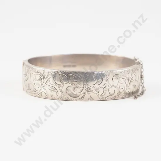 S/S Half Engraved Hinged Snap Bangle