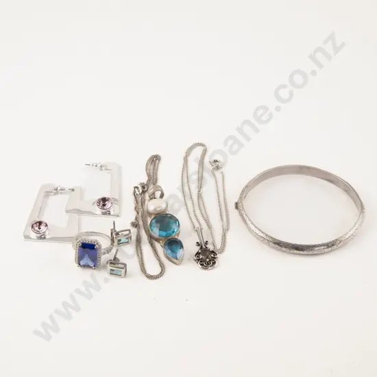 Collection of Assorted S/S Jewellery