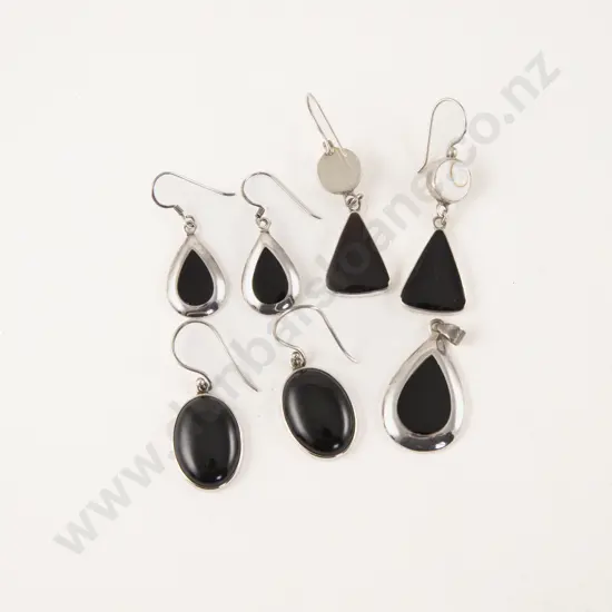 Small Collection of S/S Onyx Jewellery