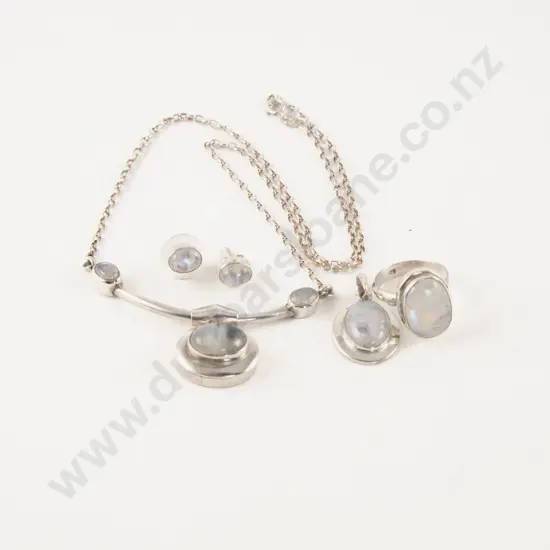 Small Collection of S/S Moonstone Jewellery