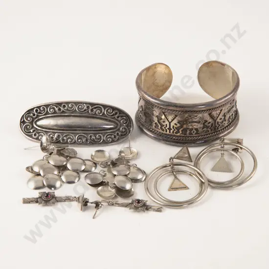 Collection of Assorted S/S Jewellery