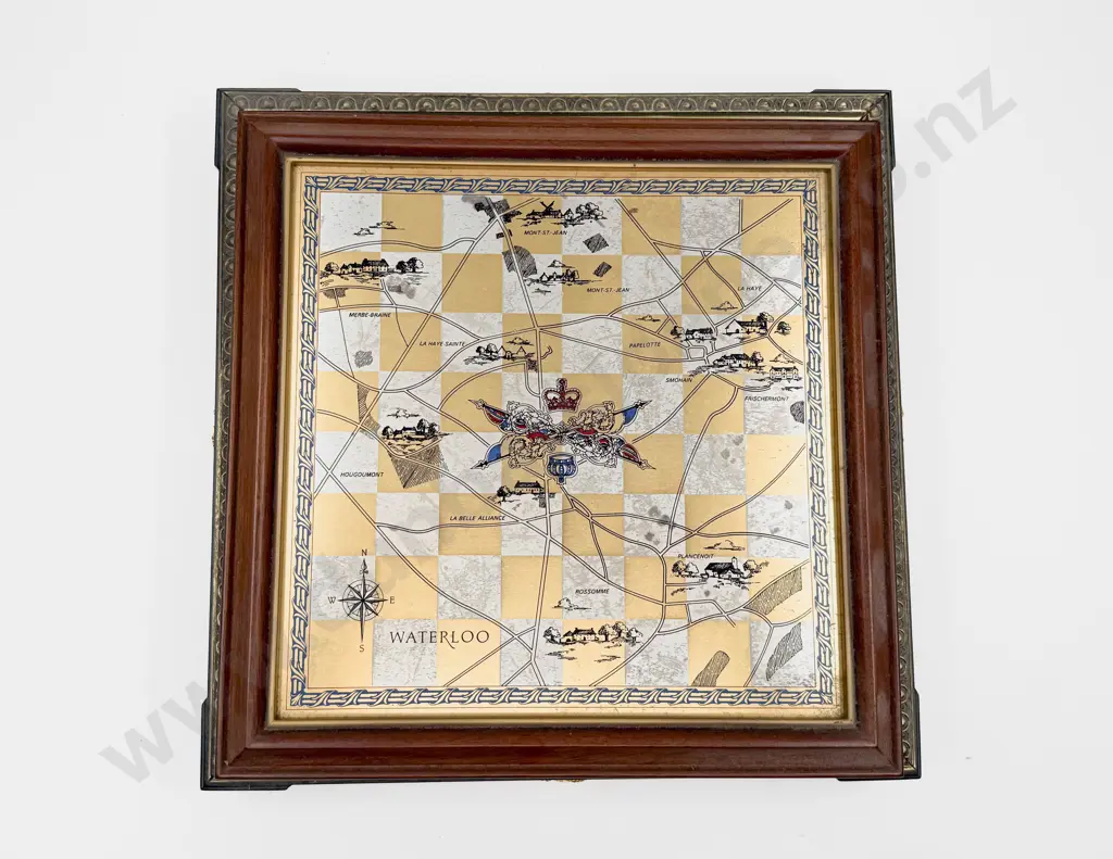 Themed Decorative Chess Set Image 1++