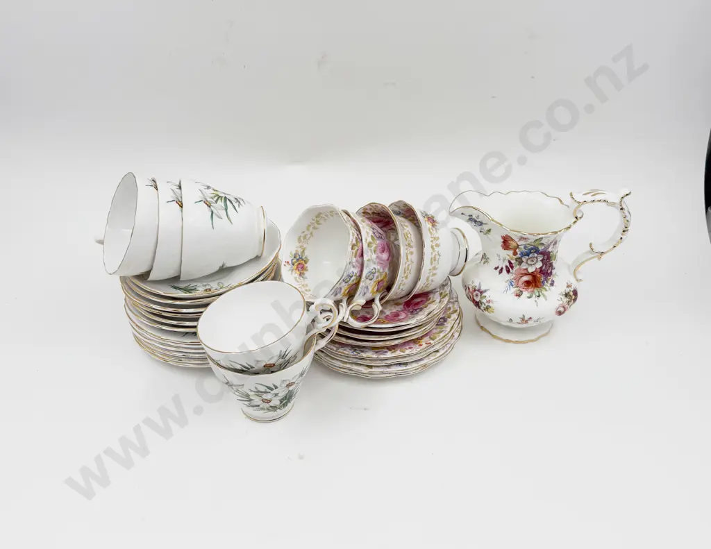 Quantity of Assorted Fancy Tea China Image 1++