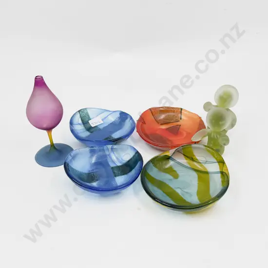 Small Quantity of Assorted Art Glass etc