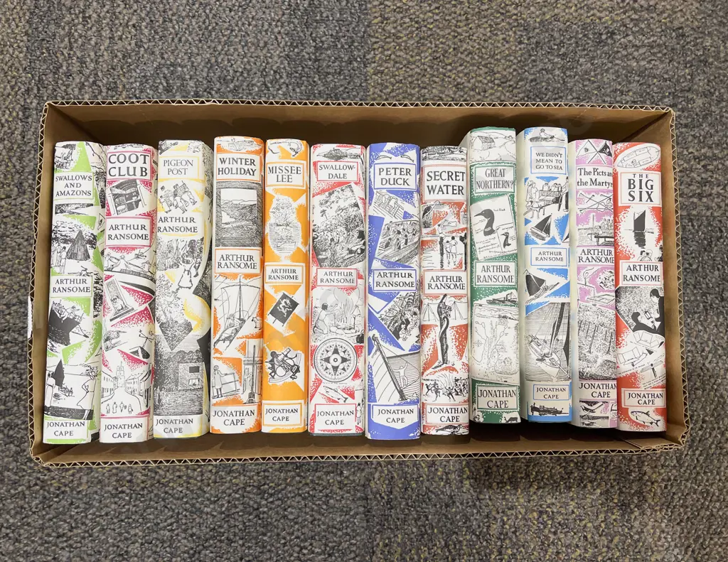 Twelve Assorted Arthur Ranson/Jonathon Cape Books Image 1++