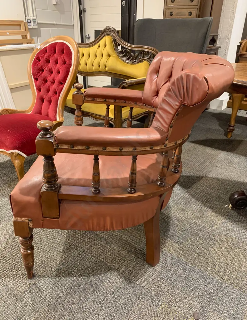 Spindle Back Club Chair Image 1++