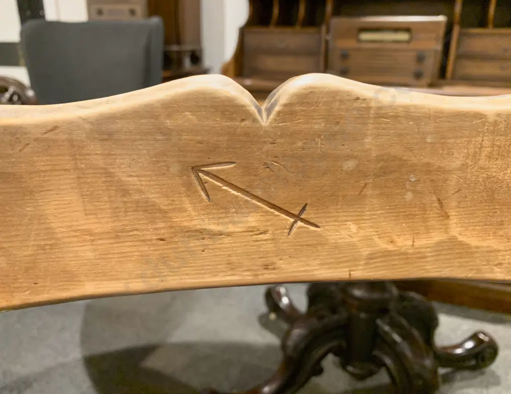 Six Chapman Taylor Leather Seated Dining Chairs Image 1++