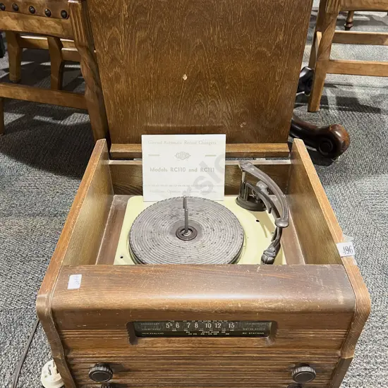 Vintage Clipper Radio/Gramophone