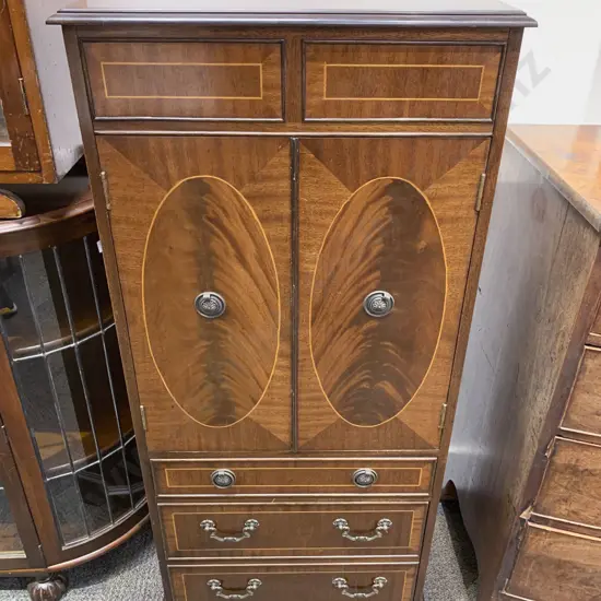 Repro Entertainment Cabinet