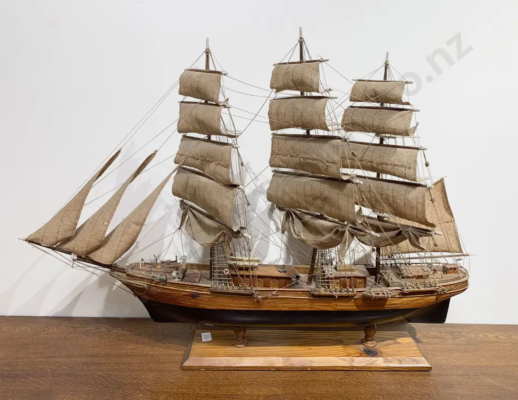 Model Ship Image 1++