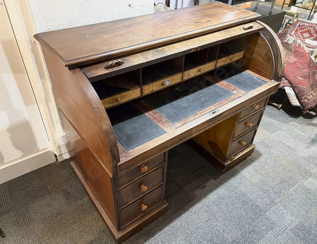 Vict Mahogany Cylinder Top Desk Image 1++
