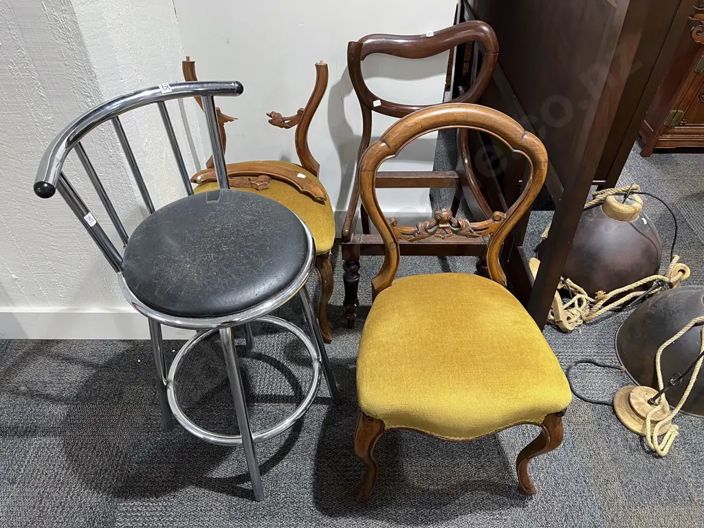 Balloon Back Dining Chair and Three others (AF) Image 1++