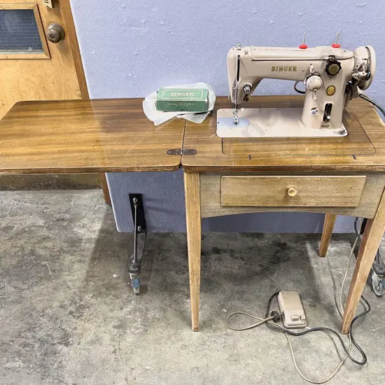 Singer Sewing Machine in Single Drawer Sewing Table