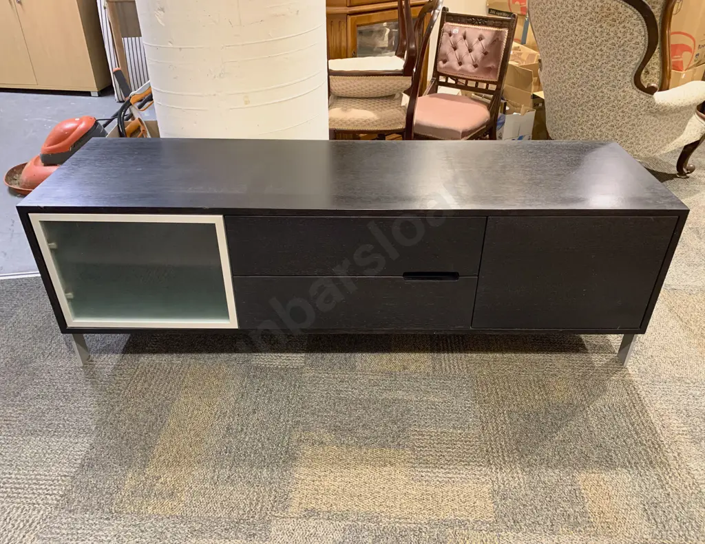 Backhouse Two Piece Entertainment Suite Image 1++