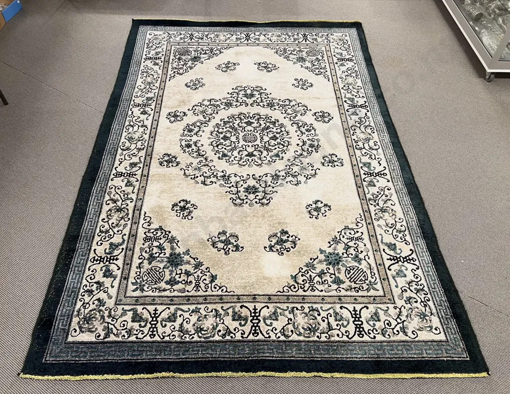 Large Chinese Floor Rug Image 1++