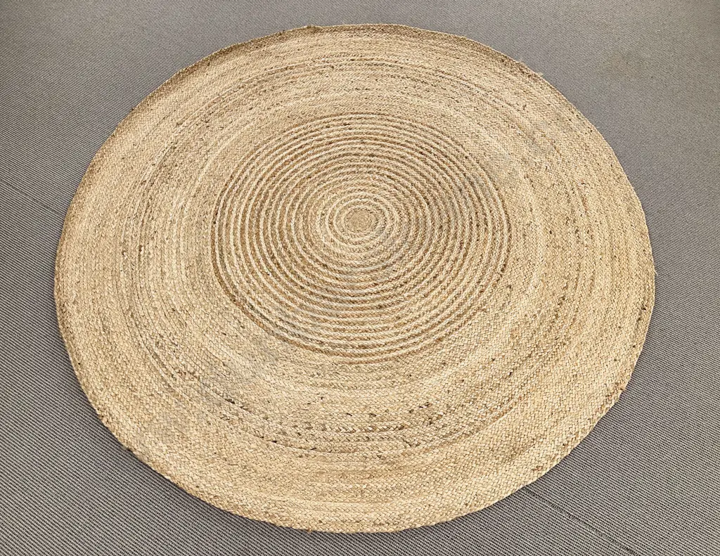 Large Woven Circular Floor Mat Image 1++