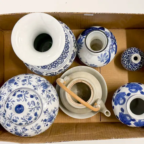 Box of Asian China