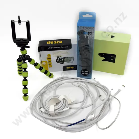 Geeboo Mini Phone Charger iPhone Cords & USB Cassette Capture Unit etc