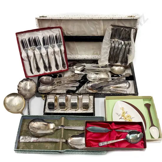 Quantity of Assorted Boxed S/P Serving Ware