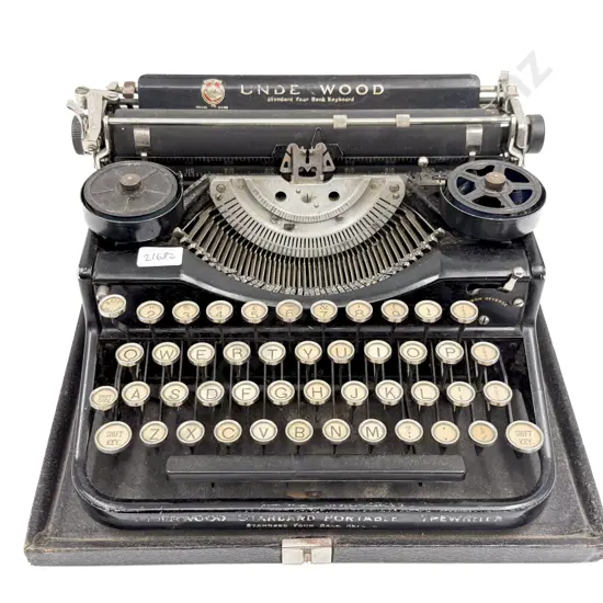 Underwood Vintage Typewriter