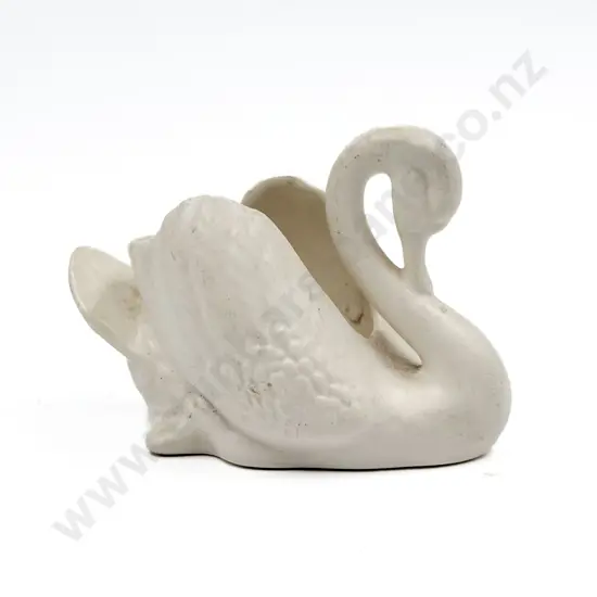 Small Crown Lynn Swan No. 451