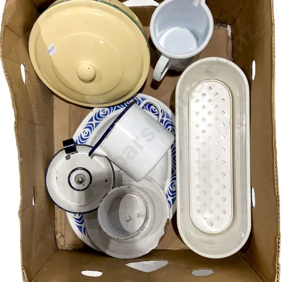 Box of Assorted Enamel Ware