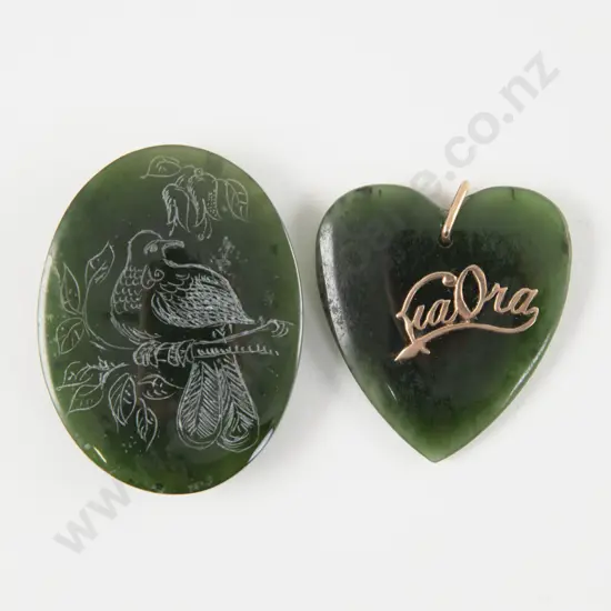 NZ 9ct Gold Mounted 'Kiaora' Greenstone Heart Pendant