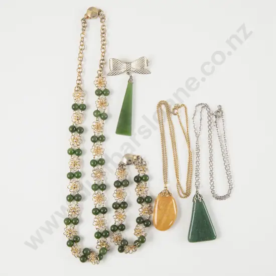 Small Collection of NZ Greenstone Jewellery