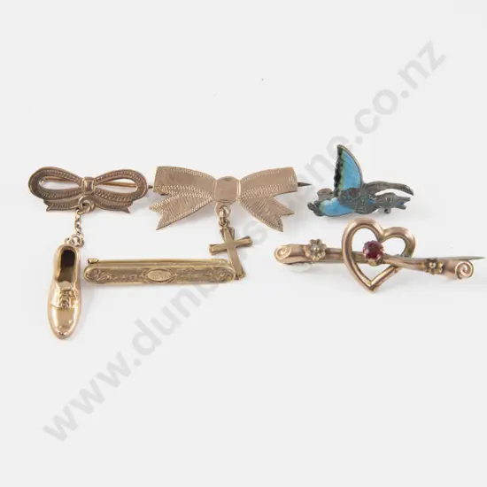 Four Edwardian 9ct Brooches and One Enamel Brooch