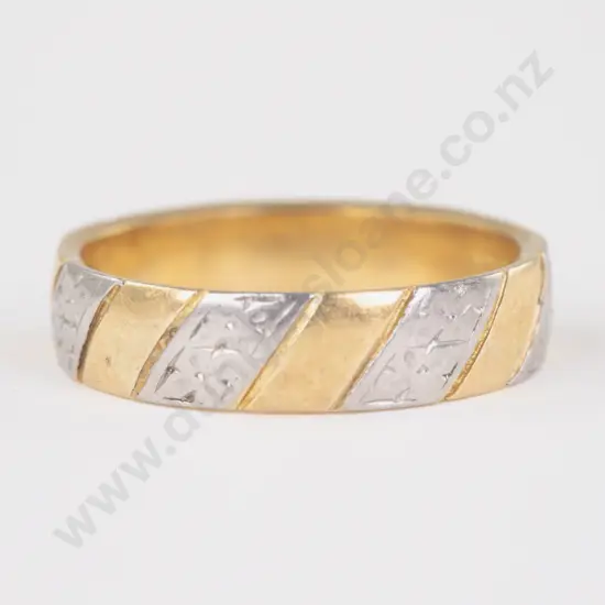 18ct and Platinum Band Ring