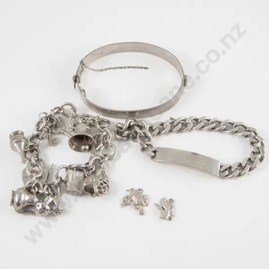 S/S Half Engraved Hinged Snap Bangle