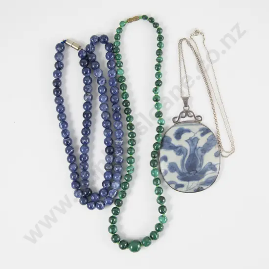 S/S Mount Ming Dynasty Porcelain Pendant on Chain