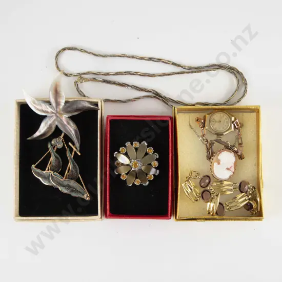 Collection of Assorted Vintage Costume Jewellery