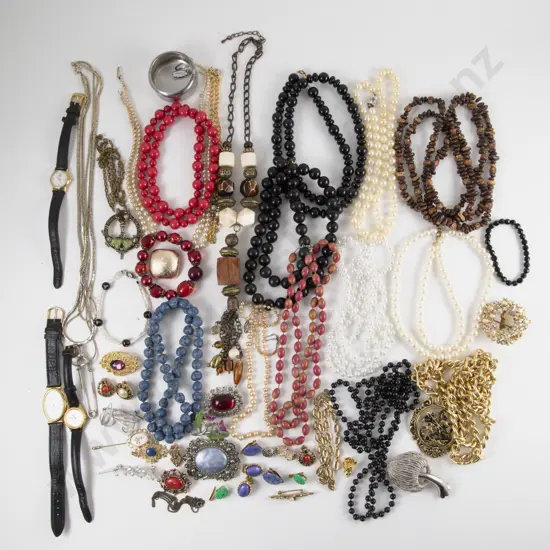 Collection of Assorted Costume Jewellery