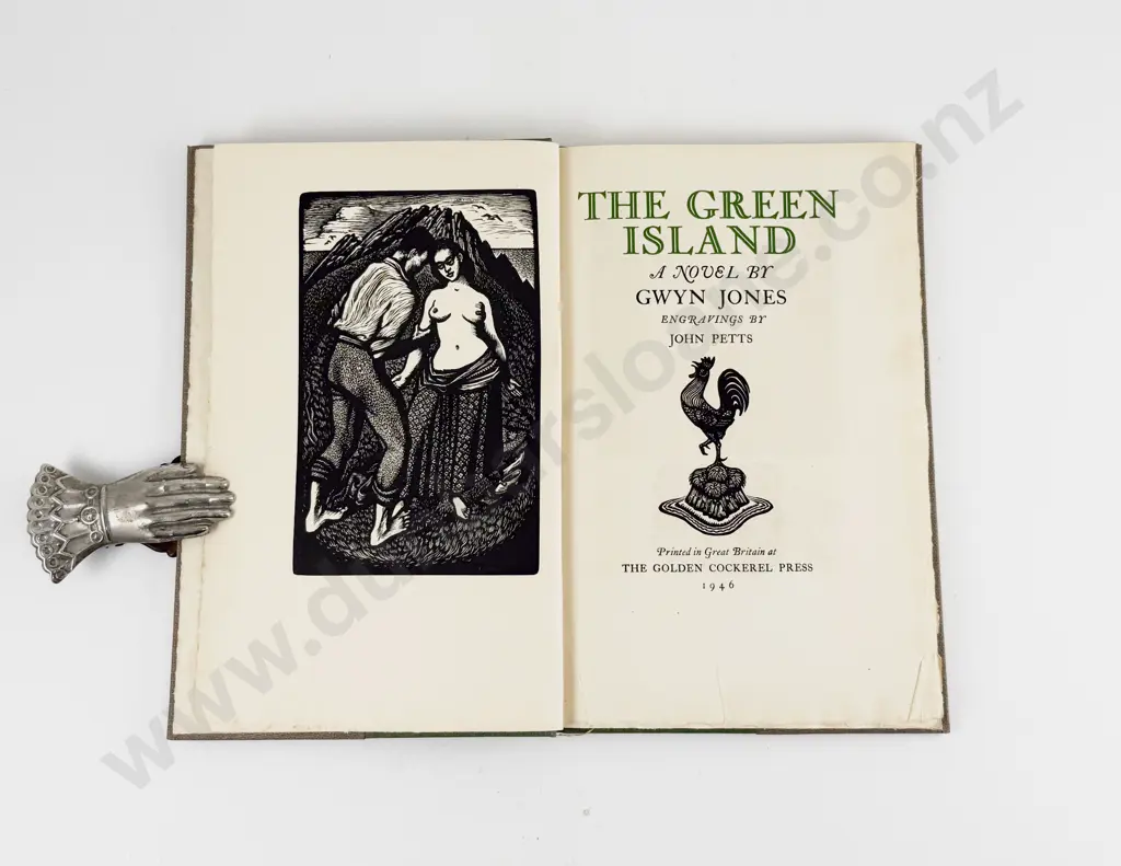 Jones Gwyn - The Green Island Image 1++