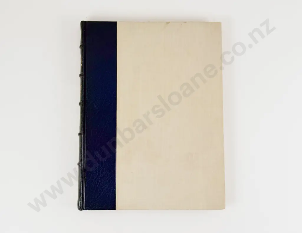 De Chair Somerset - The Silver Crescent Image 1++