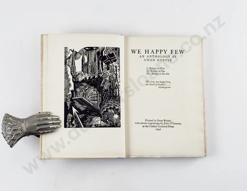 Rutter Owen - We Happy Few An Anthology Image 1++