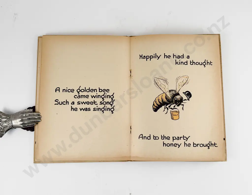 Wiseman Hilda - Minna Mantis Gives A Party Image 1++