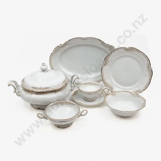 Hutschenreuther Germany Sylvia Pattern Part Dinner Set