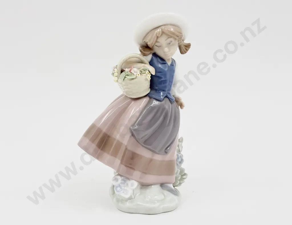 Lladro Figure Image 1++