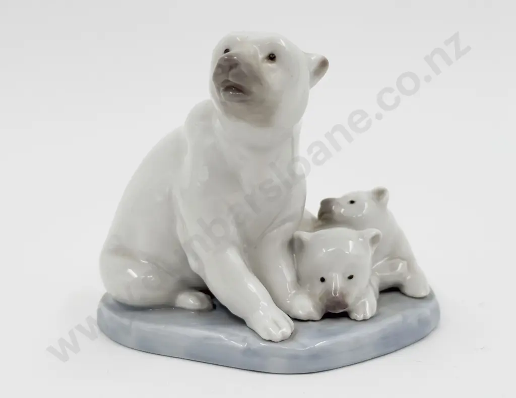 Lladro Polar Bear Figure Group Image 1++