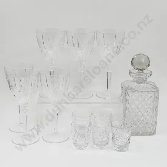 Small Quantity of Assorted Crystal & Glass Ware