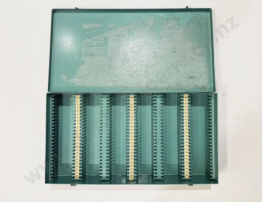Vintage Slide Projector together with Tripod & Slide Case Image 1++