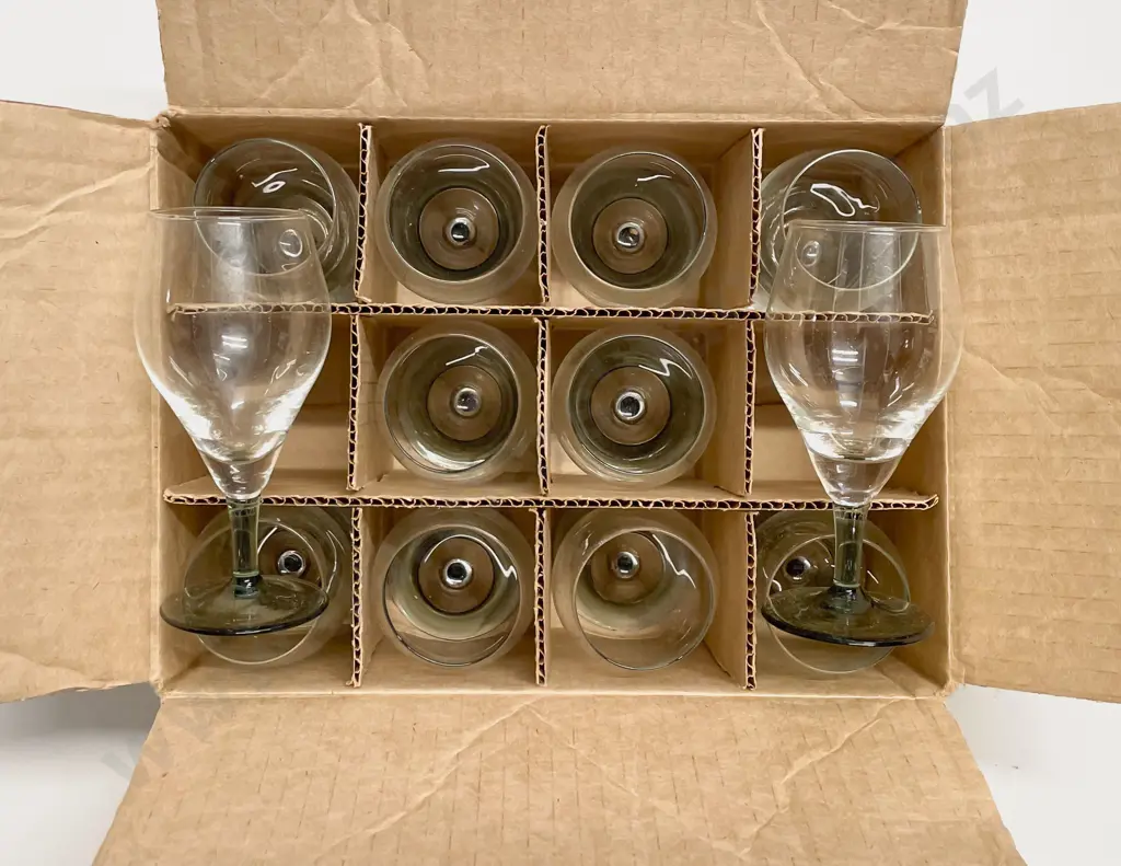 Box of As New Liqueur Glasses Image 1++