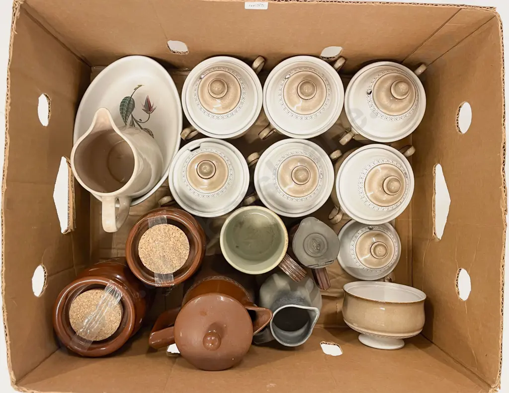 Box Quantity of Assorted Stoneware Image 1++